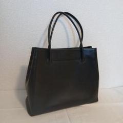 【極美品】MARGARET HOWELL オールレザートートバッグ シボ加工 MARGARET HOWELL オールレザー トートバッグ - メルカリ