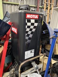 MOTUL エンジンオイルタンク チェッカーフラッグ MOTUL エンジンオイルタンク チェッカーフラッグ - メルカリ