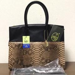 wel パイソン バッグの中古/未使用品を探そう! - メルカリ