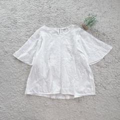 【liriito】刺繍入りフレアスリーブシャツ ゆったりレース カットソー M