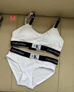 新品 Calvin Klein レディース　ブラ&ショーツ 白 Mのサムネイル