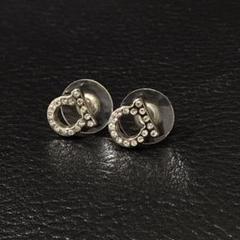 サルヴァトーレ フェラガモ ピアス