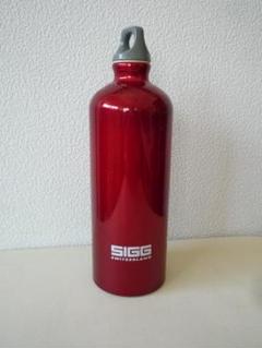 SIGG - SIGG FIREJET  ボトル付き　★廃盤希少品★ TFスポーツ岩槻店】SIGG(シグ)のオーバルボトルは秀逸！[2017.03