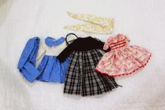 chii　人形用木製クローゼット扉付き　ハンドメイド　ネオブライス 木製 クローゼット ブライス アウトフィット ドールハウス
