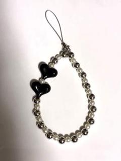 【シルバー　黒ハート】携帯ストラップ　ハンディストラップ　手首用　最終値下げ