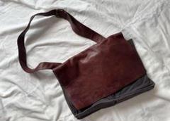容量たっぷり《Dries van Noten》レザークロスボディバッグ