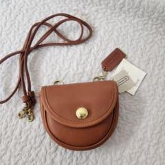 未使用　本革　COACH コーチ　ショルダーバッグ スマホショルダー　ミニ 未使用 COACH コーチ ショルダーバッグ スマホショルダー 花柄