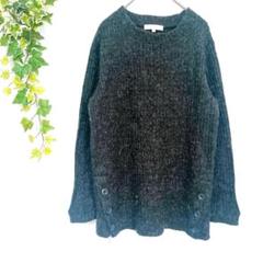 グローブ　セーター　羊毛　ニット　美品　黒　ボタン　ゆるだぼ　女っぽ　体型カバー