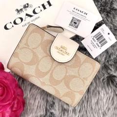 chanerunrun★COACH コーチ　グラフィティ 長財布 新品☆COACH コーチ 折り財布 ホワイト シグネチャー レザー