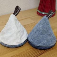 【ハンドメイド】三角鍋つかみ デニムリメイク ブルー&白