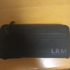 L.R.M. ブラックキャンバス長財布