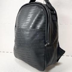 美品　 アルマーニエクスチェンジ　リュック　レザー　ロゴ　A4収納　大容量　黒