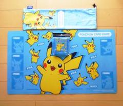 A 韓国 ポケモンセンター 限定 ピカチュウ プレイマット&スリーブ 未使用