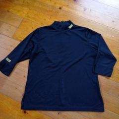 【送料込】 フェイラーキーネックTシャツ トップス