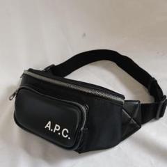 【状態良ほぼ未使用】APC 黒ボディバッグ ウエストポーチバッグアーペーセー BESACE TREK（ボディバッグ/ウエストポーチ）｜A.P.C.