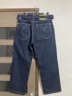 激レアLevi's Red W32 L32 デニムパンツ 複数の刺繍パッチ付き