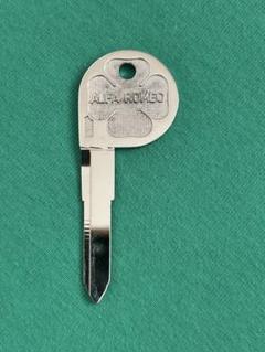 ハルピー　アルファロメオ　ALFA ROMEO　純正ブランクキー 2025年最新】アルファロメオスペアキーの人気アイテム - メルカリ