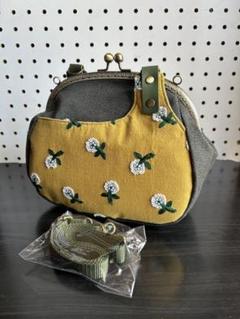＊ハンドメイド＊　可愛い25口金ショルダーがま口バッグ　刺繍生地たんぽぽ？