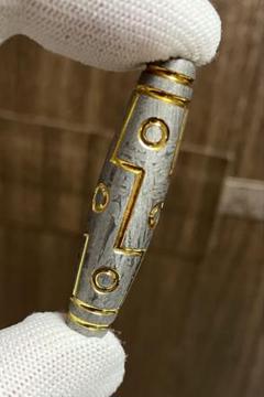 希少　アルタイ隕石　九眼天珠　約45mm 簡易鑑別メモ（ソーティング付き） 希少アルタイ隕石九眼天珠約45mm 簡易鑑別メモ（ソーティング付き）