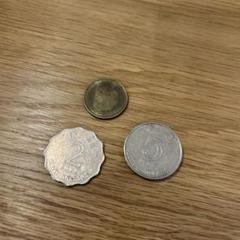 香港ドル＊5ドルコイン×100枚=500ドル 香港ドル＊5ドルコイン×100枚＊500ドル