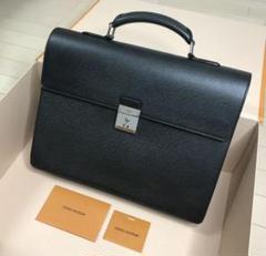 Louis Vuitton Neo Robust 1 Taiga ブリーフケース
