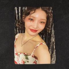 チョンハ CHUNGHA Alivio 台湾 限定トレカ ③