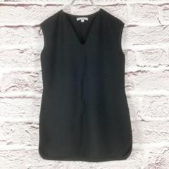 r150 UNIQLO 黒のノースリーブVネックチュニック　ニット