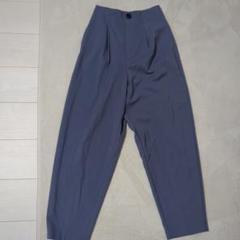 GU タックコクーンシルエットパンツ