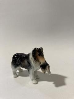 コリー犬と子犬の陶器製　置物
