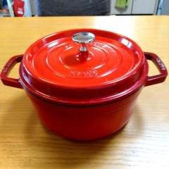 STAUB ストウブ鍋　２０センチ　中古品 STAUB ストウブ鍋 20センチ 中古品 - メルカリ