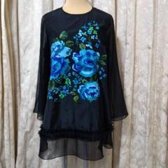 【専用】TOKUKO 1er VOL　トクコ　チュニック　女のコ　刺繍 TOKUKO 1er VOLトクコチュニックお花ドット人気柄