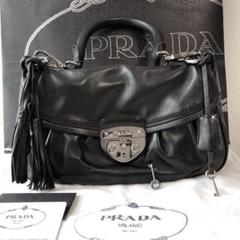 PRADA プラダ　ナッパ　ショルダーバッグ　タグ　カード付　保存袋付き PRADA プラダ ナッパ ショルダーバッグ タグ カード付 保存袋