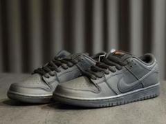 Nike SB Dunk Low Pro ISO “Triple Black”のサムネイル