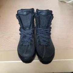 登山靴 ARMOND