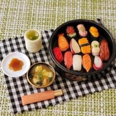 お寿司set⭐️新品レア含む4枚⭐️まぐろ　いくら　うに2color⭐️ 立体】お寿司 いくら・うに・まぐろの3点セット | あーるしー