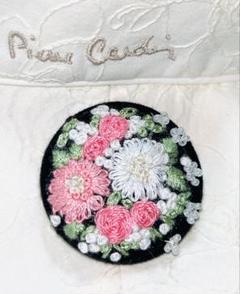 立体フランス刺繍　フラワーブーケ　直径38㎜　ビーズ付き　ブローチorヘアゴム