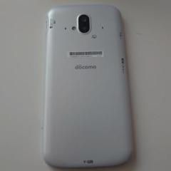 超美品！docomo らくらくスマートフォン F-52B ホワイト★シムフリー