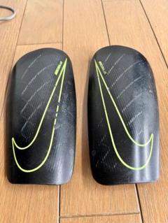 Nike Mercurial シンガード ブラック/イエローサッカー用脛当て