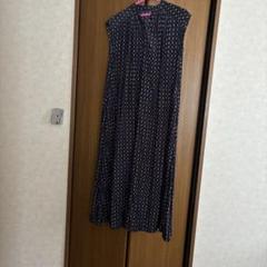 ネイビー花柄ノースリーブロングワンピース