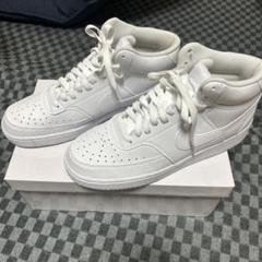 Nike ホワイト ハイカットシューズ