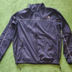 ノースフェイスウインドブレーカー シャカシャカ