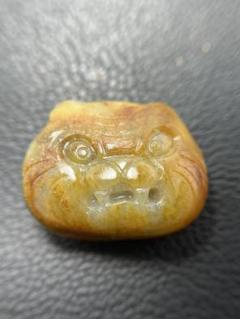 本物！和田玉★貴重な籽料、黄皮の虎モチーフ
