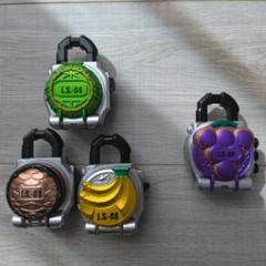 仮面ライダーベルトセイバーGPロックシードGPフルボトルなど250
