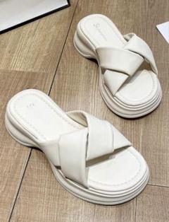 ホワイト クロスストラップ サンダル 26cm 美品 未使用