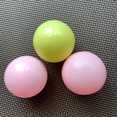 プールボールのボール