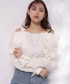 Mystrada（マイストラーダ）の「タックオフショルブラウス