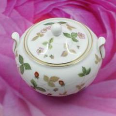 お値下げ‼︎ ウエッジウッドワイルドストロベリーポット ウェッジウッド（Wedgwood） ワイルドストロベリー ティーカップ