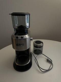 De'Longhi (デロンギ) コーヒーグラインダー デディカ KG521J-M コーン式 コーヒー豆350g分 安全設計 粗挽き~極細挽き  粒度18段階 液晶ディスプレイ 低摩擦熱 高均一性 [シルバー] デロンギファミリー登録で3年保証