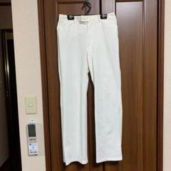 UNIQLO  ホワイトパンツ　W67cmのサムネイル