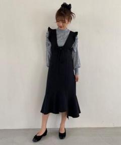 フリル付き黒スカート